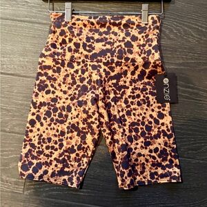 Onzie high rise biker short
tortoise XS
